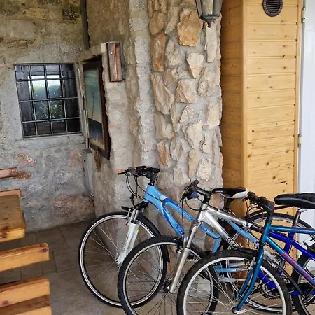 House Nirvana 公寓 *