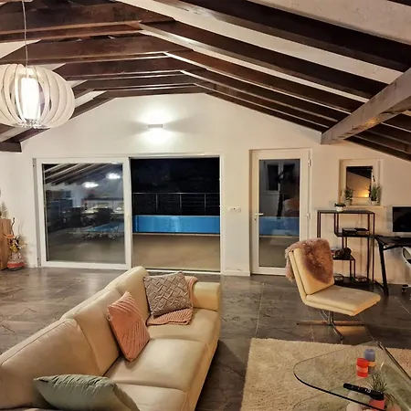 Apartament House Nirvana Bakarac