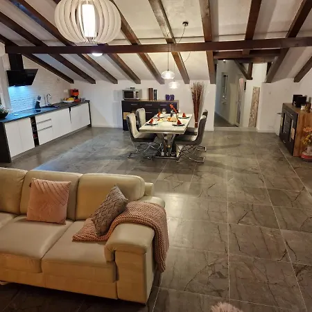 Appartamento House Nirvana Bakarac