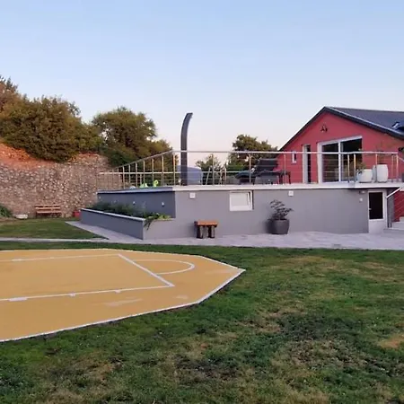 Apartment House Nirvana *