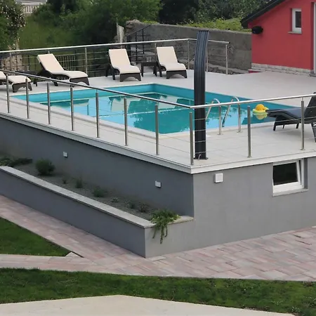 Apartment House Nirvana *