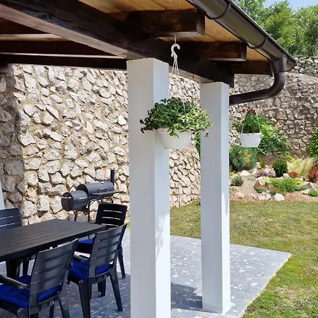 Apartment House Nirvana